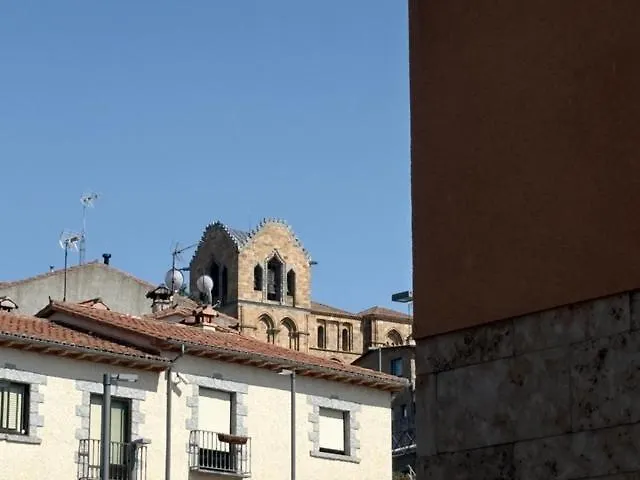 Vut Ajates 32 * Ávila